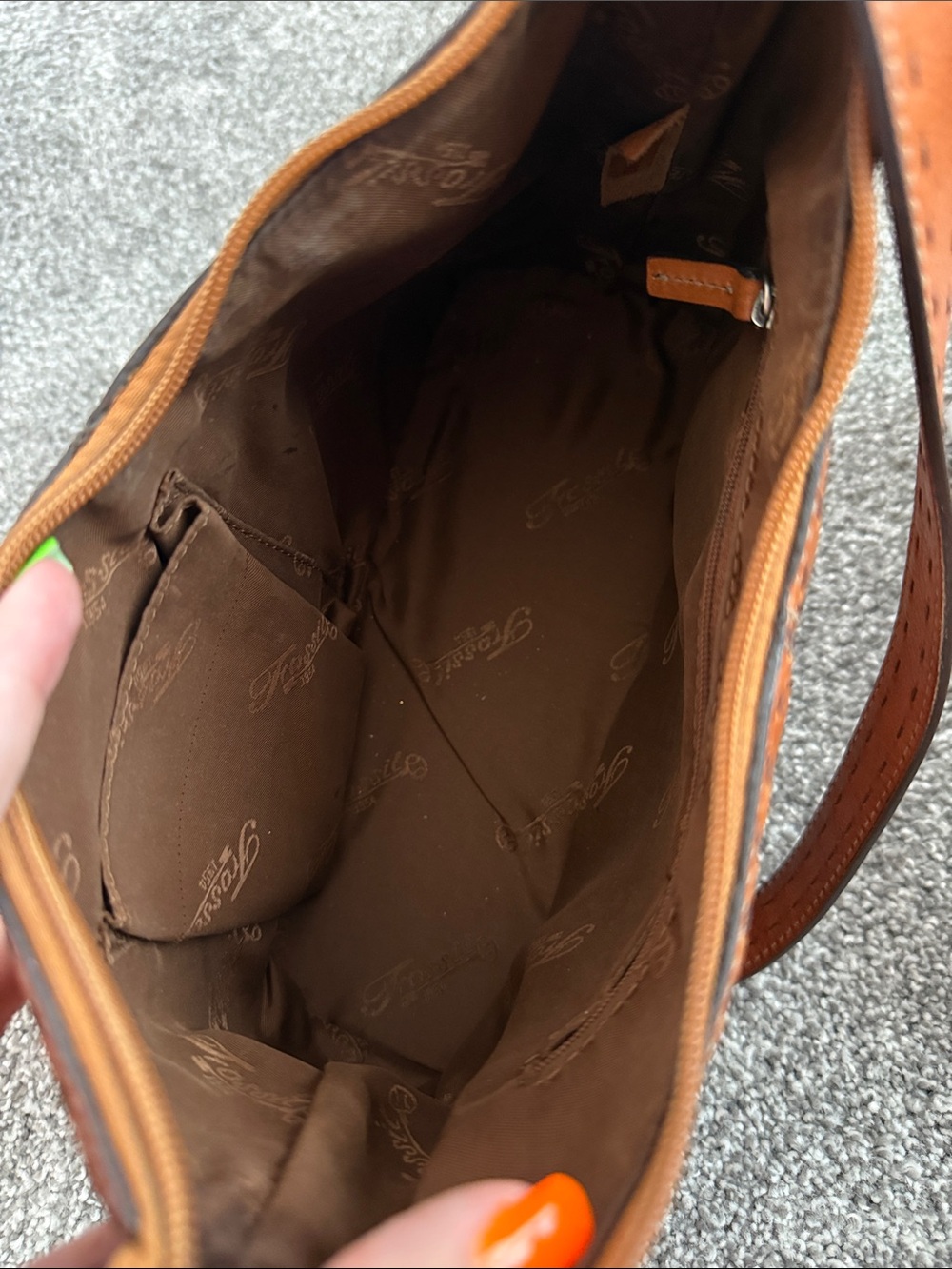 Fossil Small Shoulder Bag in Warm Cognac - Picture 4 of 5